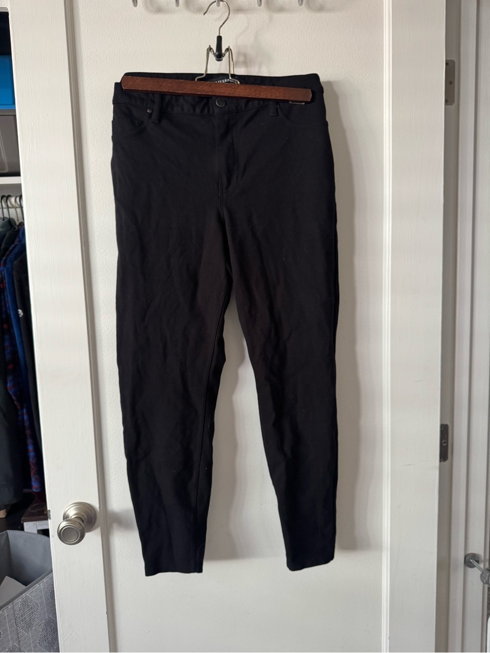 Liverpool Women's Black Skinny Pants